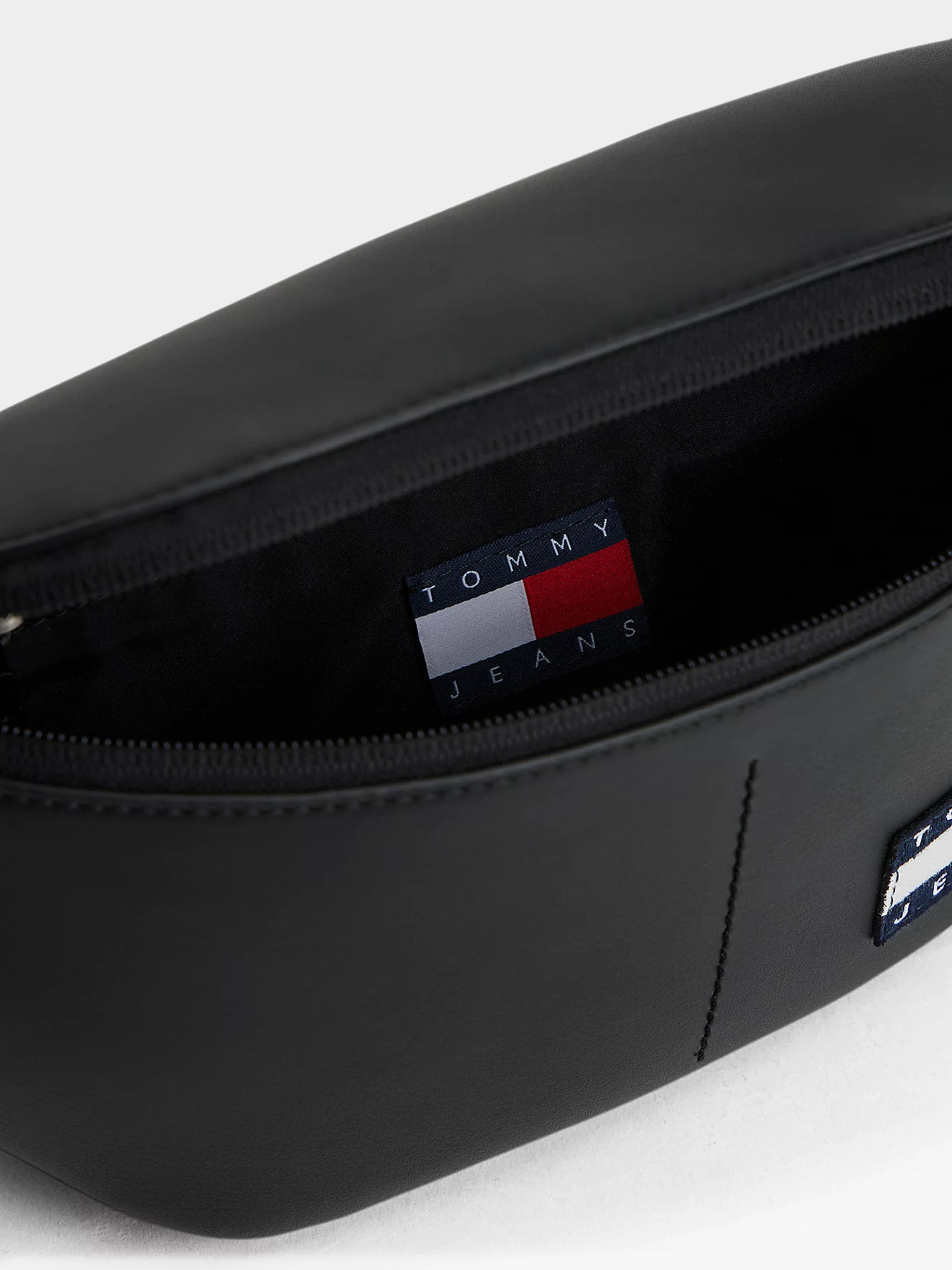 Сумки Tommy Hilfiger модель AM0AM13702-BDS Фото