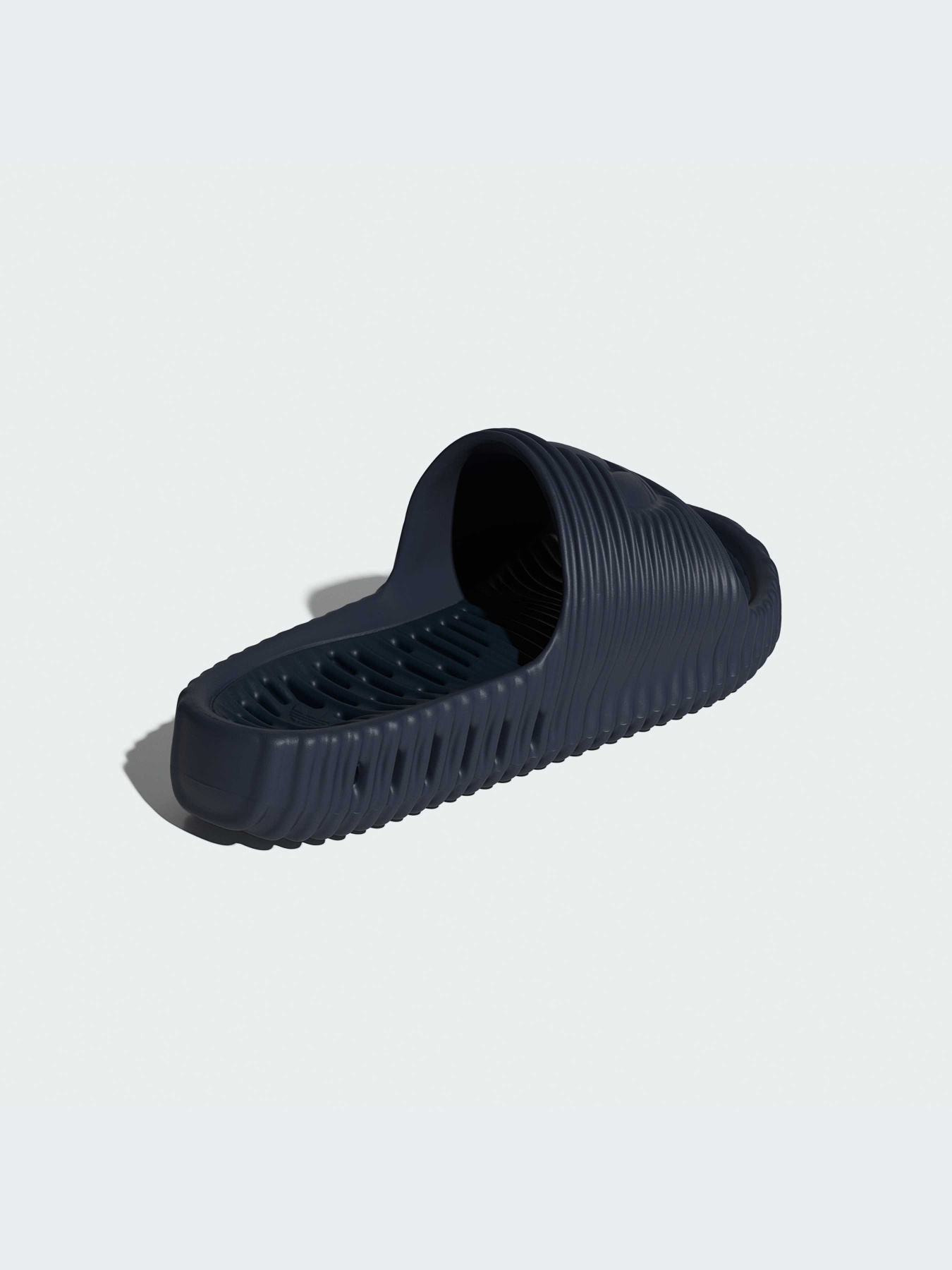 Шлёпанцы Adidas Adilette модель JR3615-KZ Шлёпанцы Adidas Adilette модель JR3615-KZ Фото