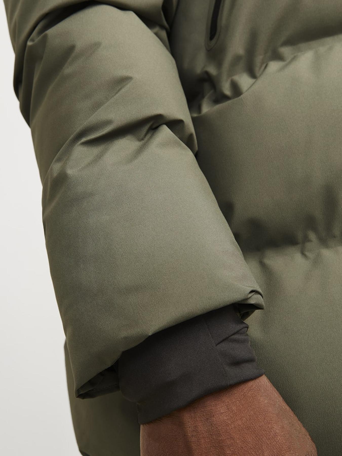 Куртки и дубленки JACK & JONES модель 12260481_Dustyolive Фото