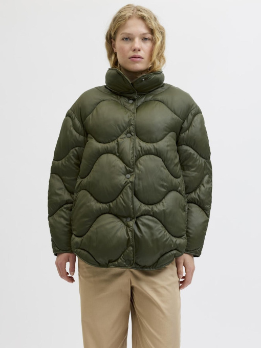 Куртки и дубленки JACK & JONES модель 12264826_GrapeLeaf Фото