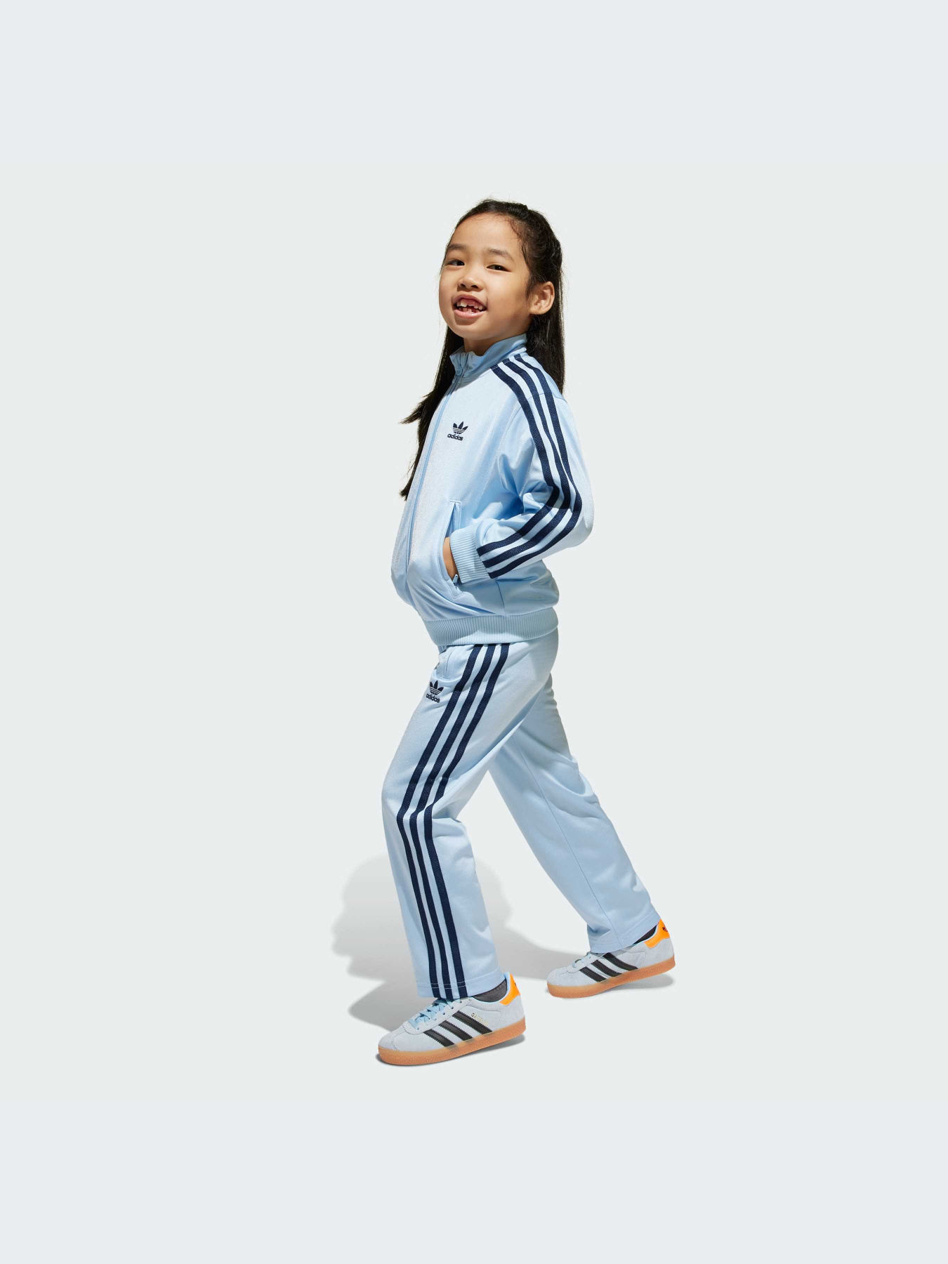 Костюмы Adidas Adicolor модель JC9153-KZ Фото