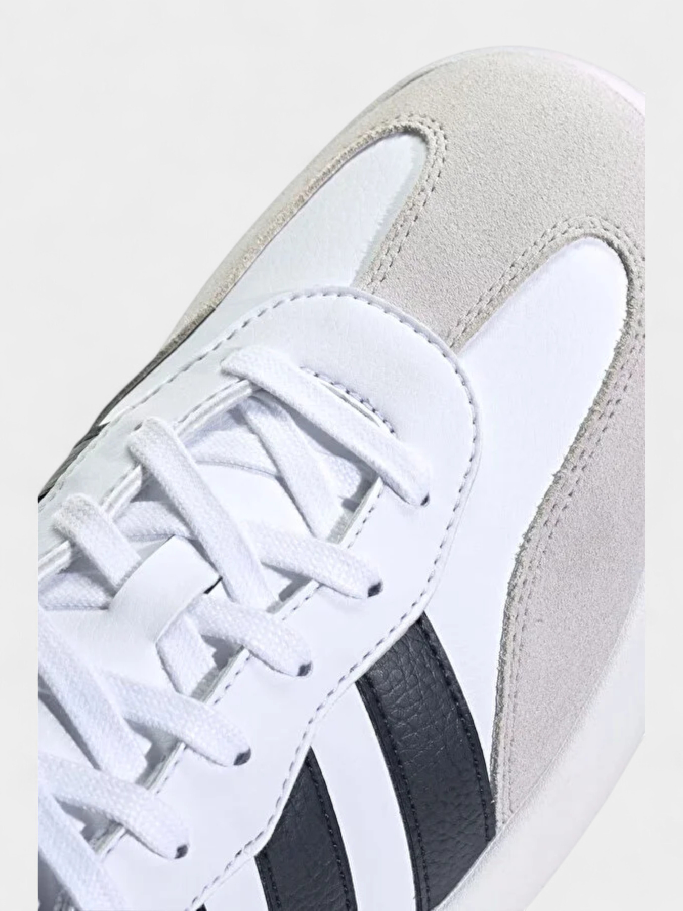Кроссовки Adidas BARREDA модель JI2306 Фото