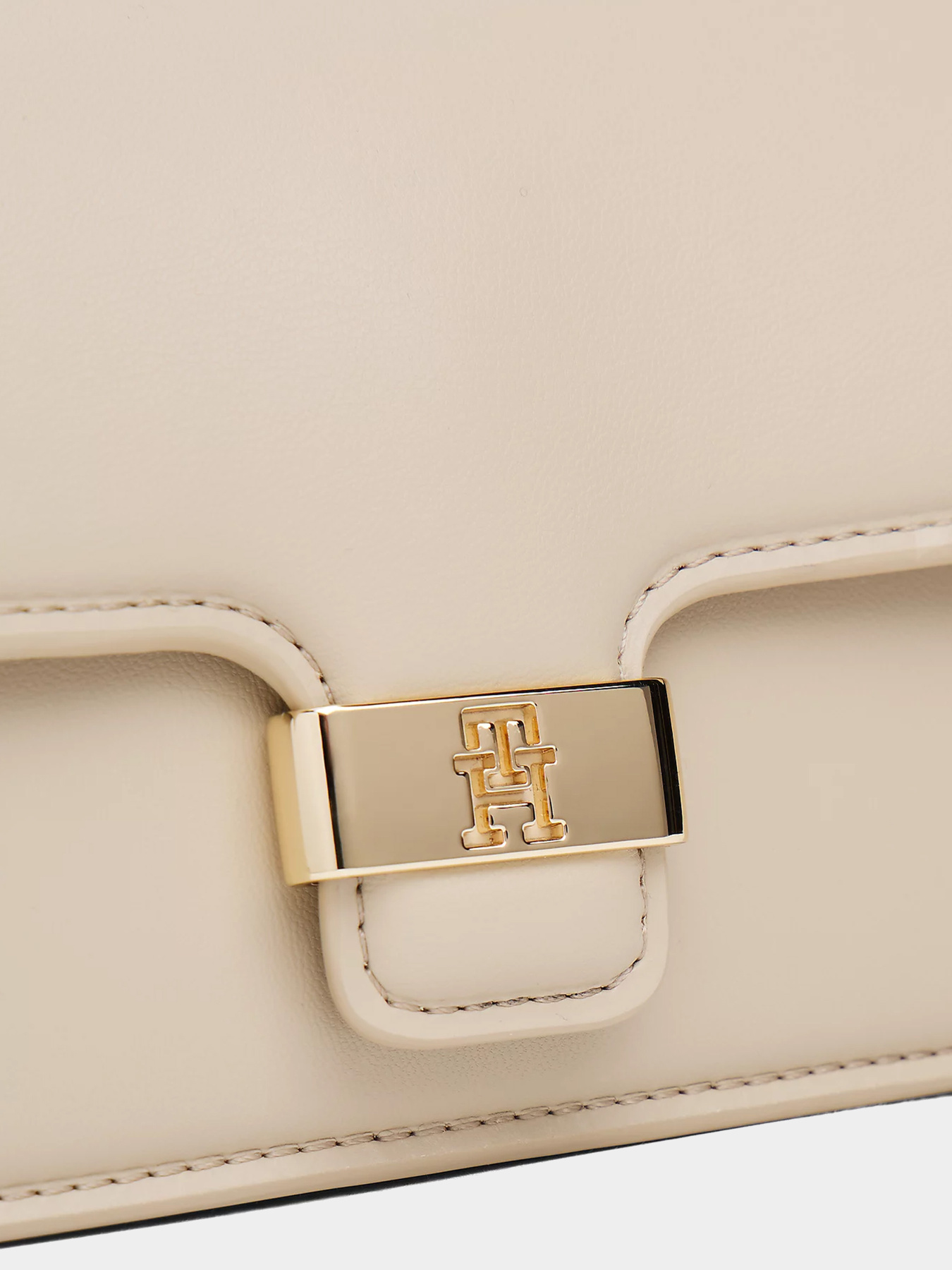 Сумки Tommy Hilfiger модель AW0AW18028-RBT Фото