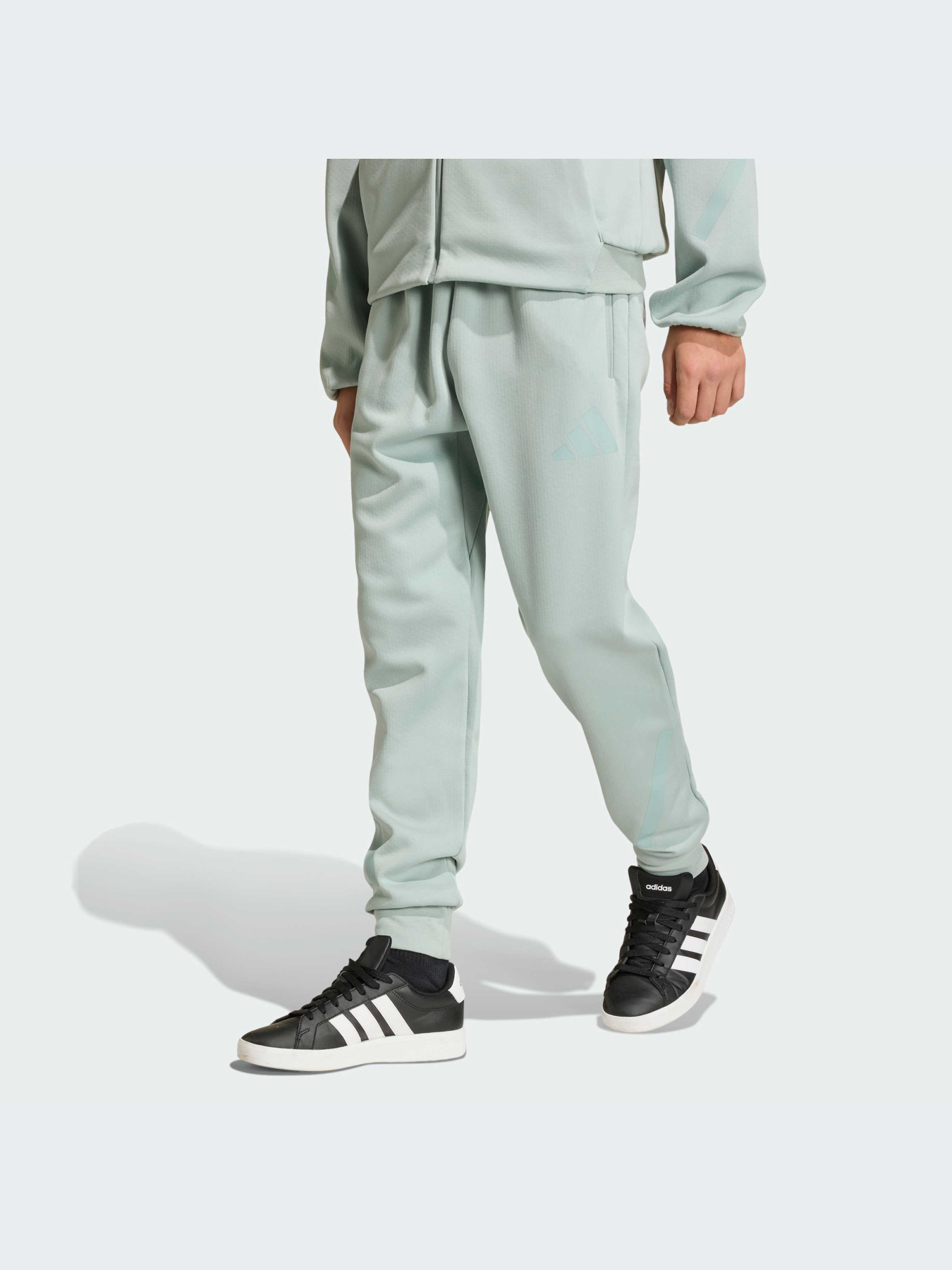 Брюки Adidas ZNE модель KC1931-KZ Фото