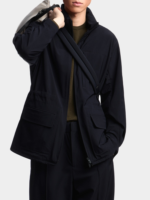 Куртки и дубленки Emporio Armani модель EM005407-AF21368-UB118 Фото